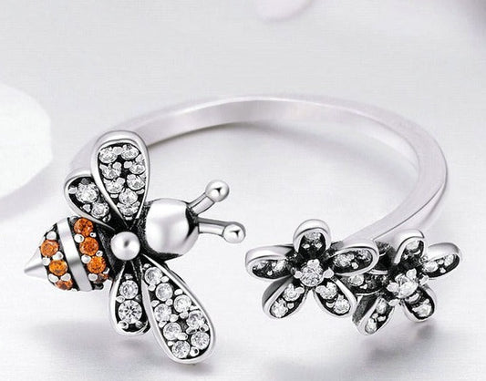 925 Sterling Silver Daisy & Bee Ring – Nature-Inspired Symbol of Growth and Harmony (Women’s)