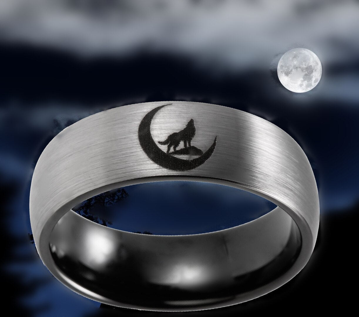 8mm Howling Wolf & Moon Outdoors Tungsten Unisex Ring - Promise Rings
