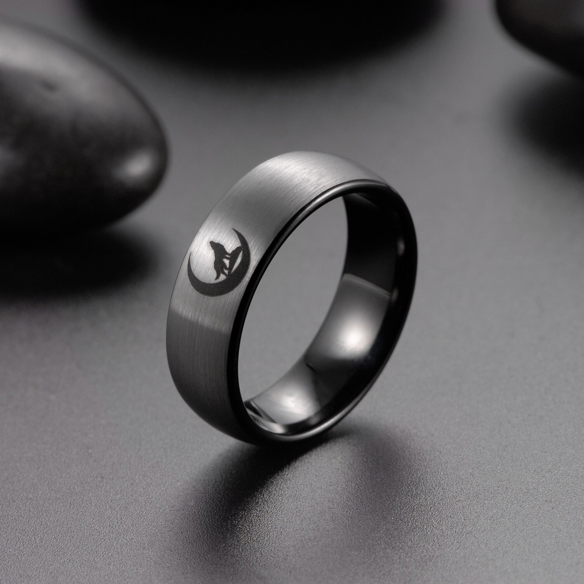 8mm Howling Wolf & Moon Outdoors Tungsten Unisex Ring