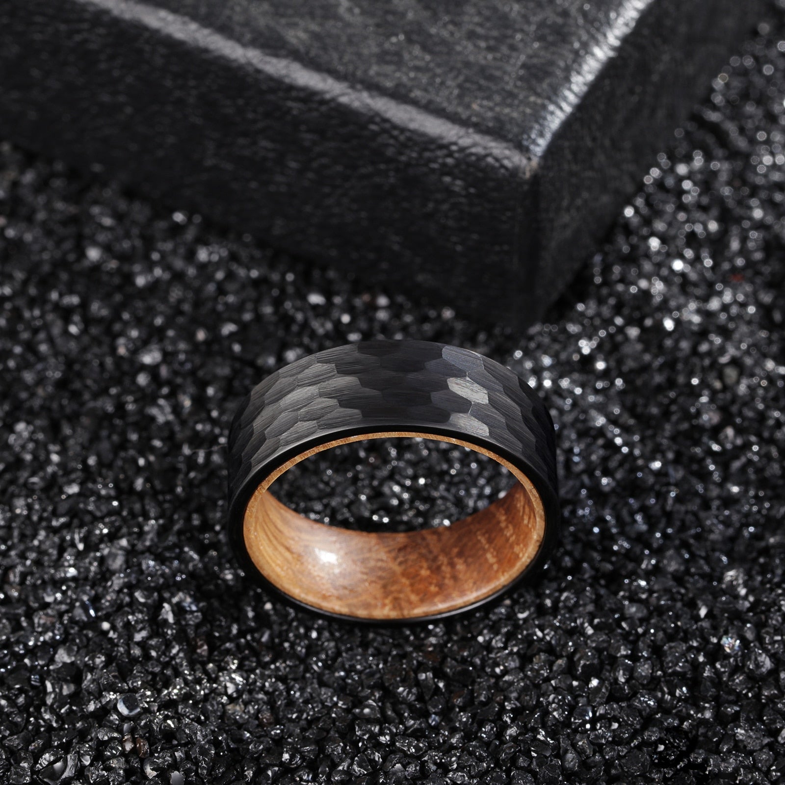 8mm Whiskey Barrel Wood & Hammered Black Tungsten Men's Ring