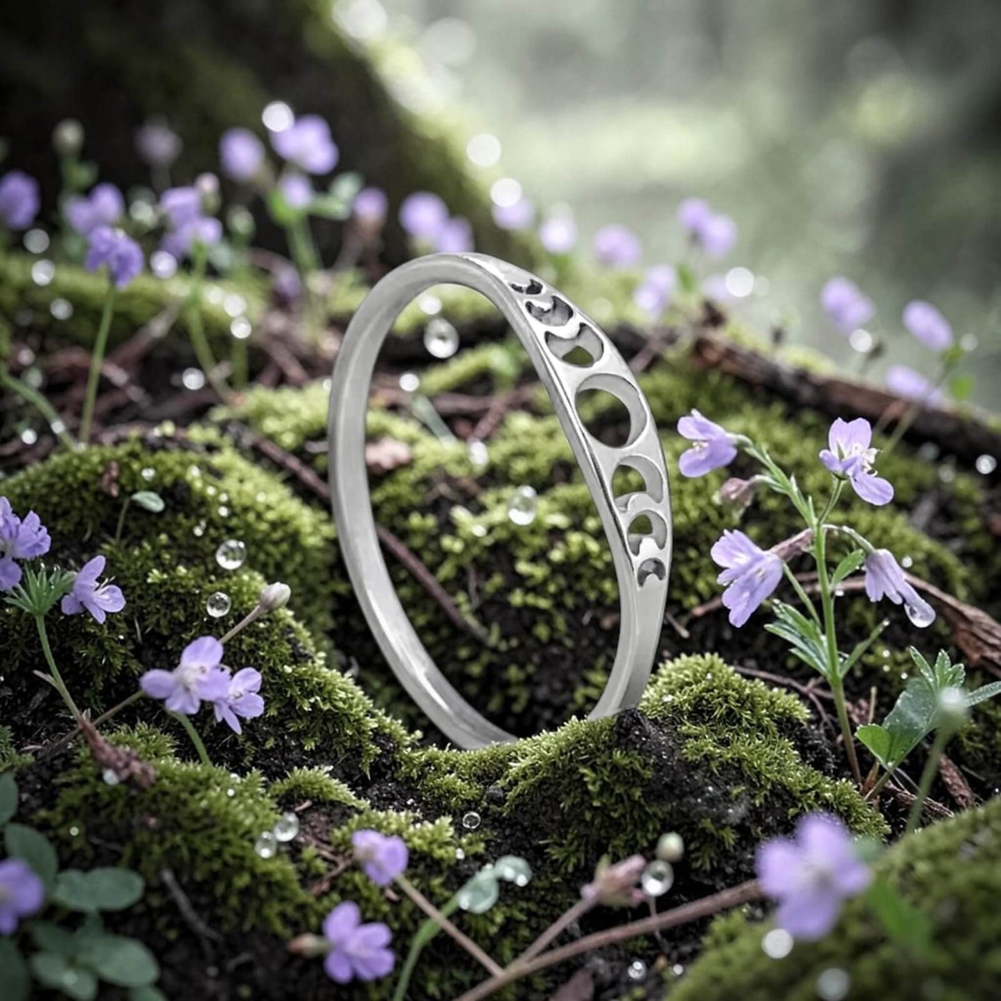Dainty Lunar Moon Phase Ring - Minimalist Celestial Band in Gold & Silver