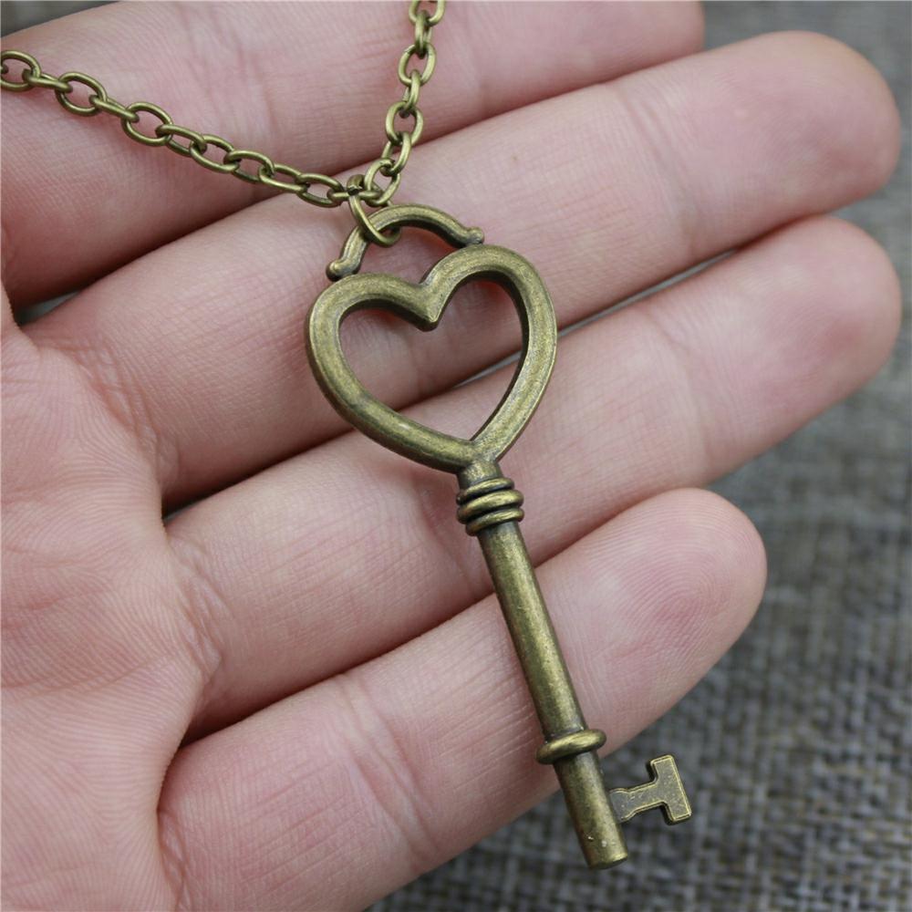 Vintage Antique Heart Key Necklace (2 colors)